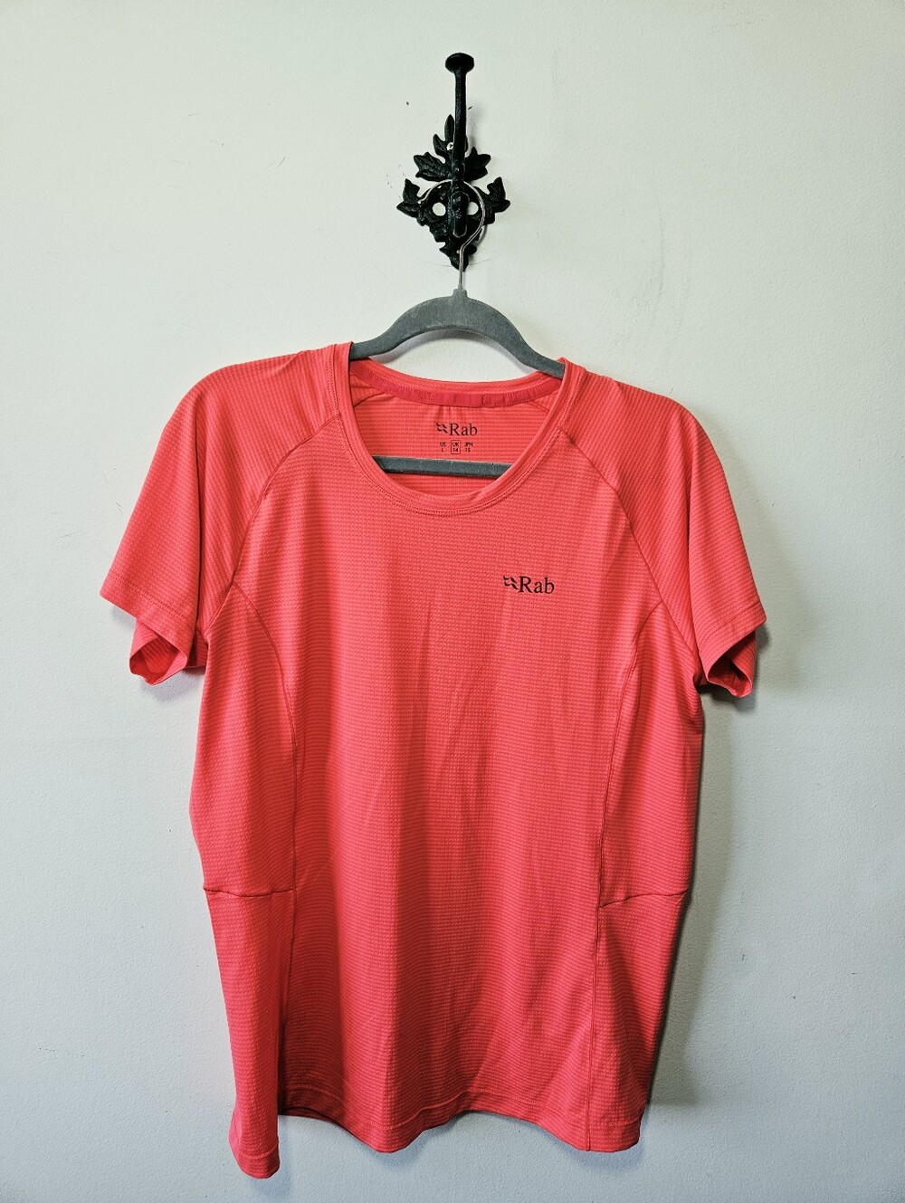 Rab Sonic T Shirt Womens Size L Coral Pink Short Sleeve Tee EUC